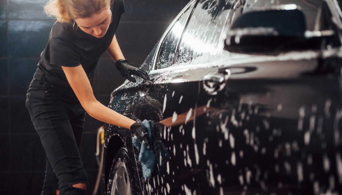 Villeneuve-Saint-Georges : cette entreprise assure le lavage auto à domicile !